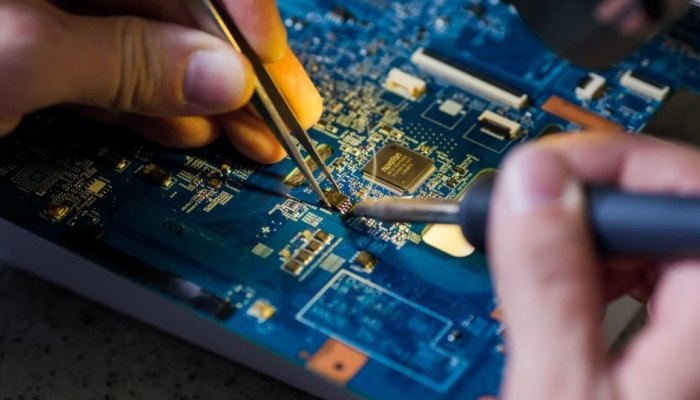 Ремонт на дънна платка